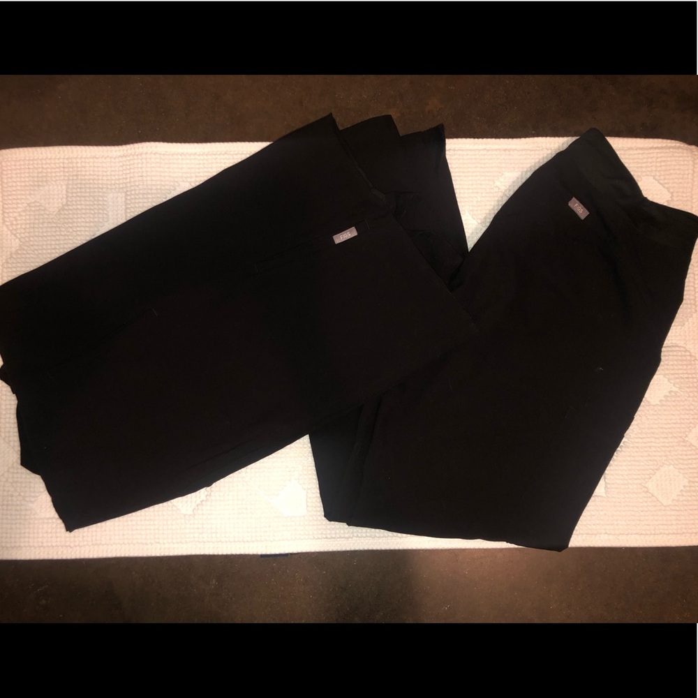 FIGS BLACK Scrub Set
